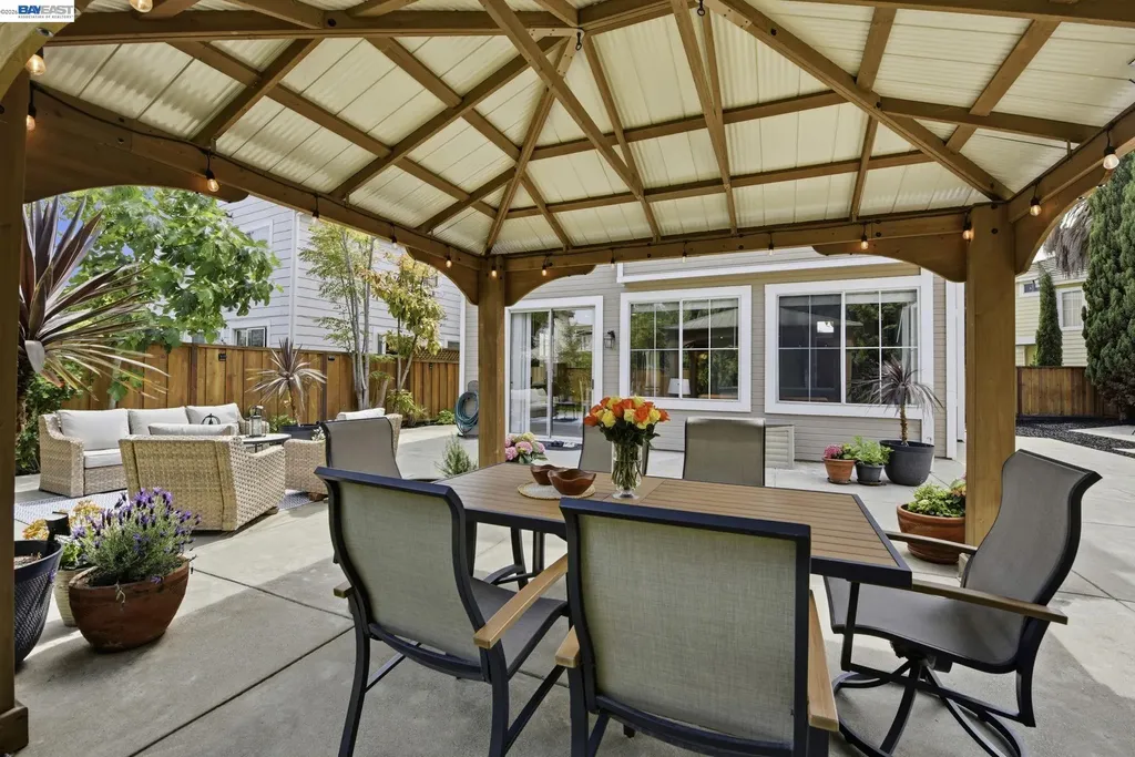 36939 Papaya Street Newark CA 94560