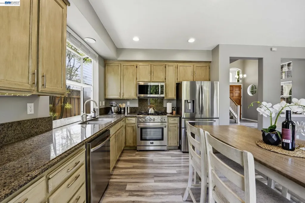 36939 Papaya Street Newark CA 94560