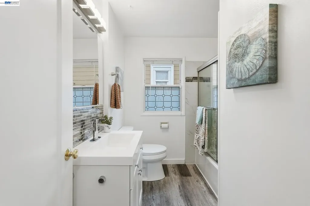 1657 162nd Avenue Ashland CA 94578