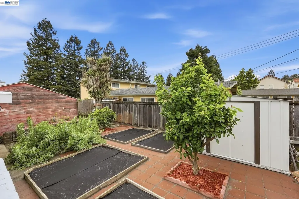 1657 162nd Avenue Ashland CA 94578