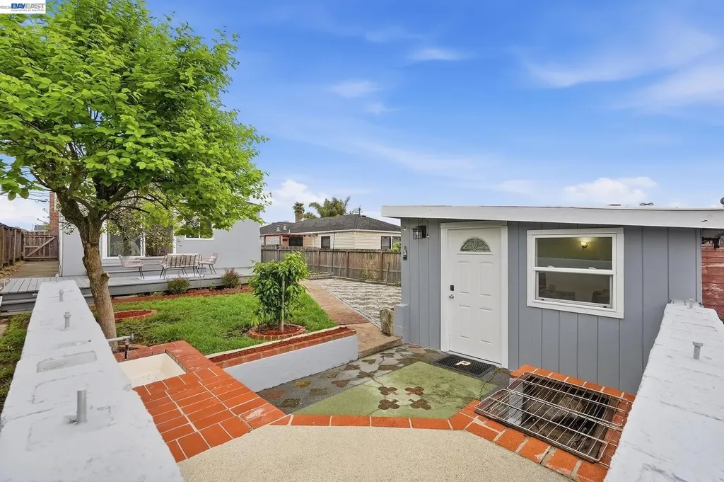 1657 162nd Avenue Ashland CA 94578