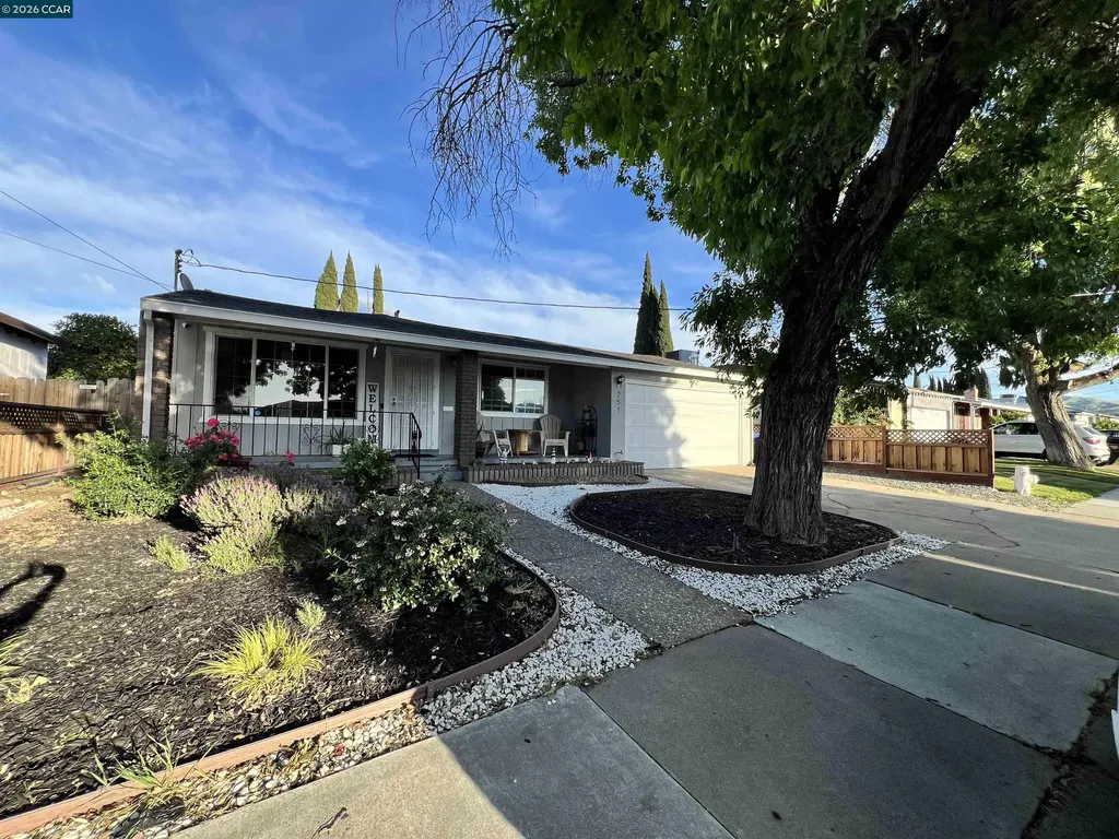 251 Rose Ann Avenue Pittsburg CA 94565