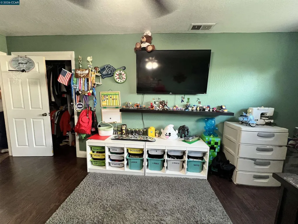 251 Rose Ann Avenue Pittsburg CA 94565