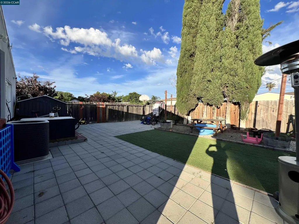 251 Rose Ann Avenue Pittsburg CA 94565