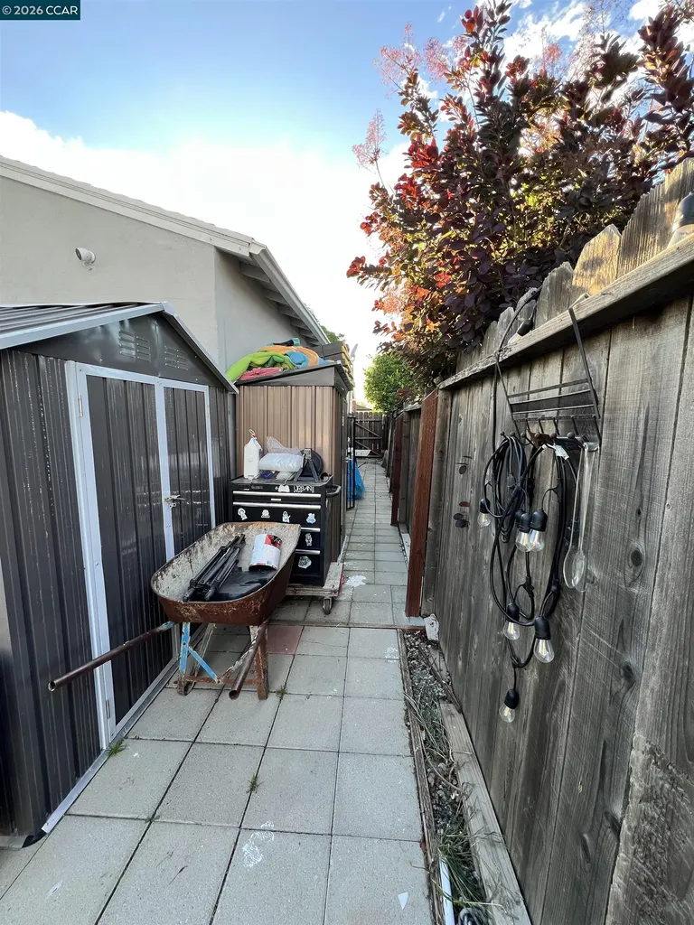 251 Rose Ann Avenue Pittsburg CA 94565
