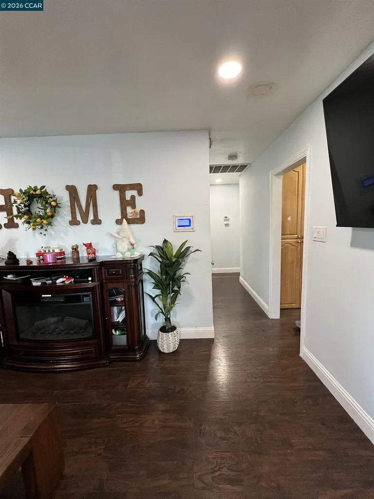 251 Rose Ann Avenue Pittsburg CA 94565