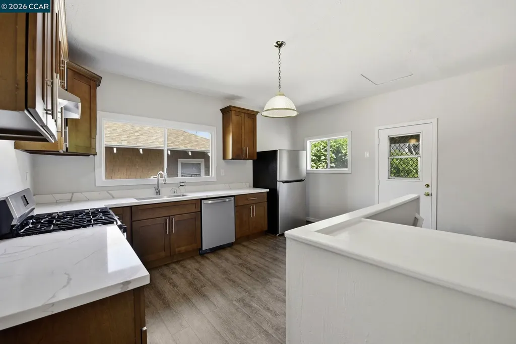 5446 Shafter Avenue Oakland CA 94618
