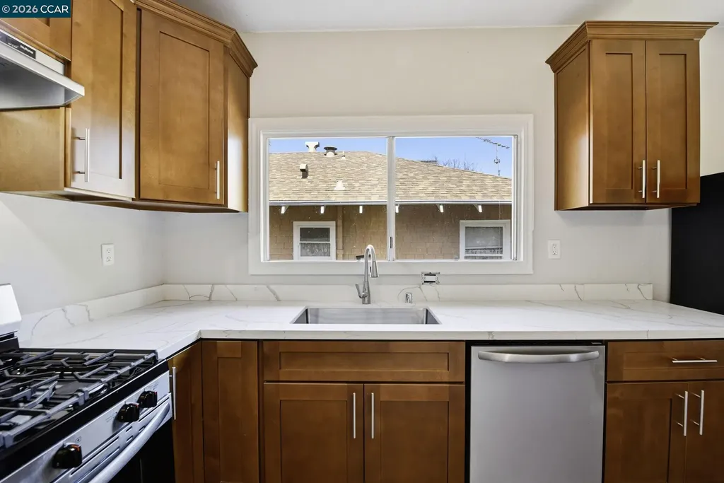 5446 Shafter Avenue Oakland CA 94618