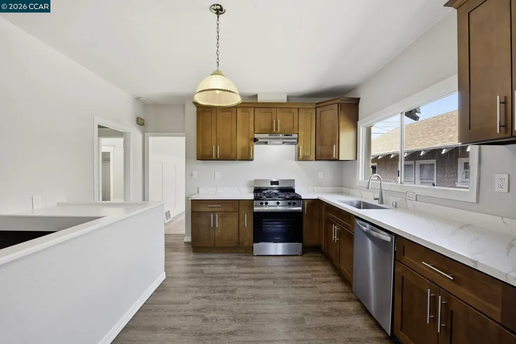 5446 Shafter Avenue Oakland CA 94618