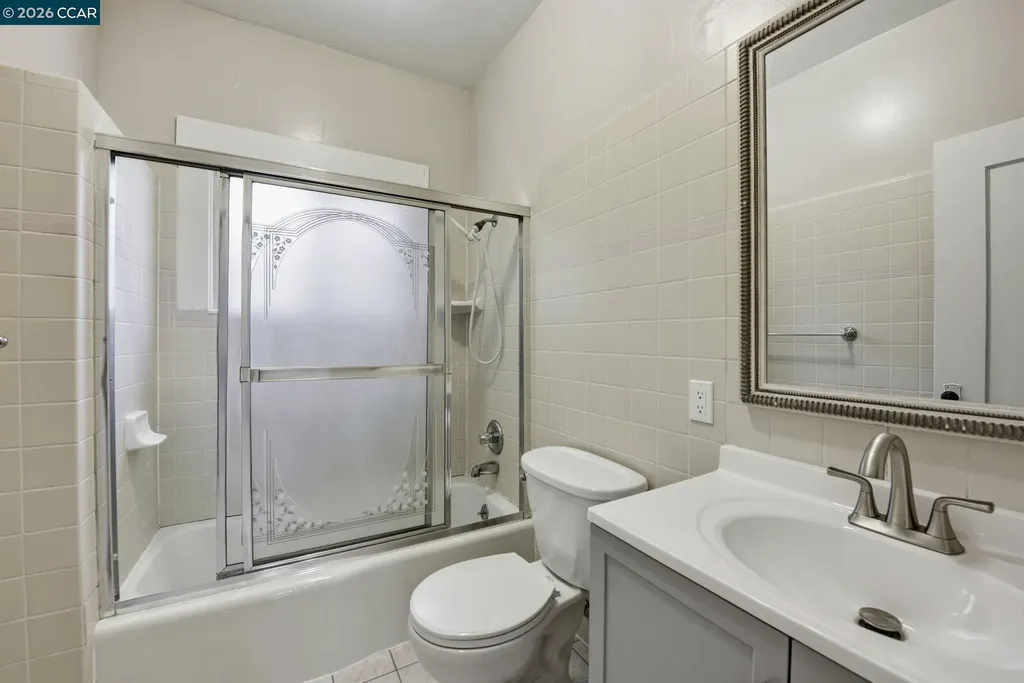 5446 Shafter Avenue Oakland CA 94618
