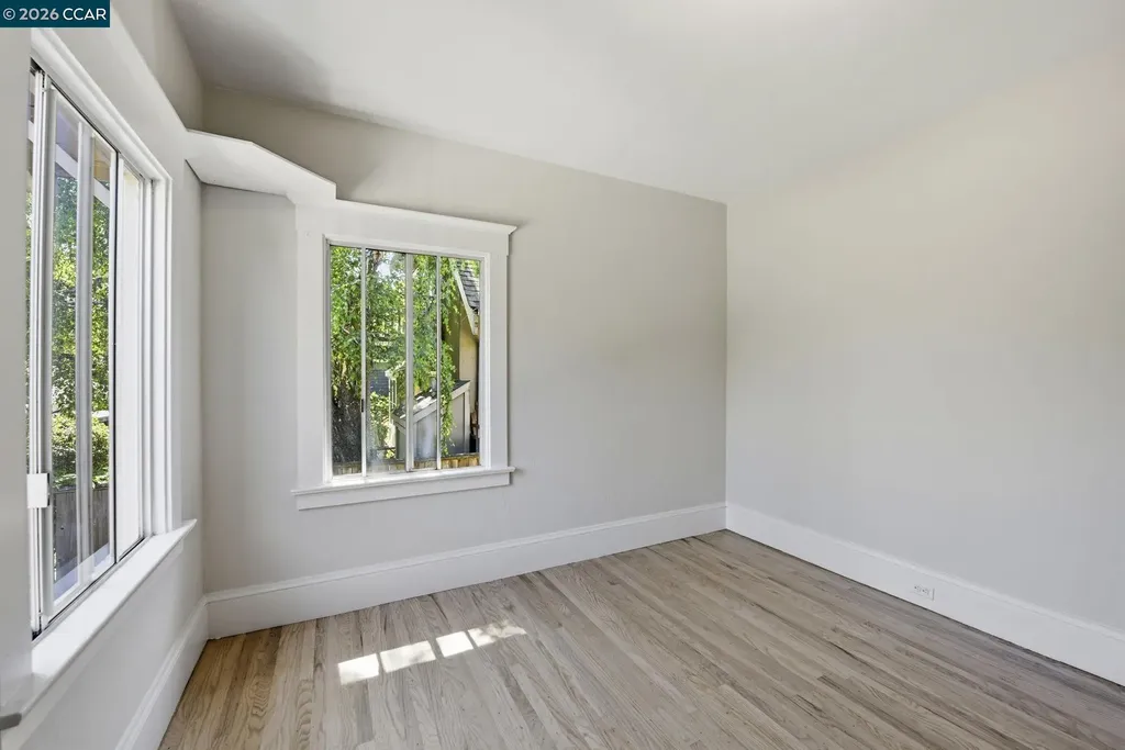 5446 Shafter Avenue Oakland CA 94618