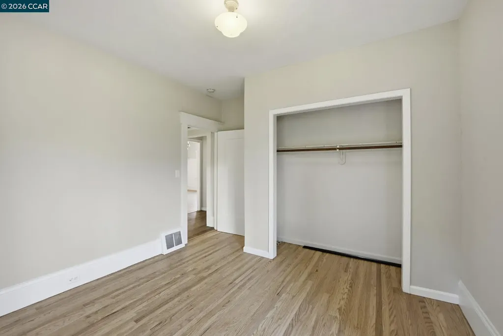 5446 Shafter Avenue Oakland CA 94618
