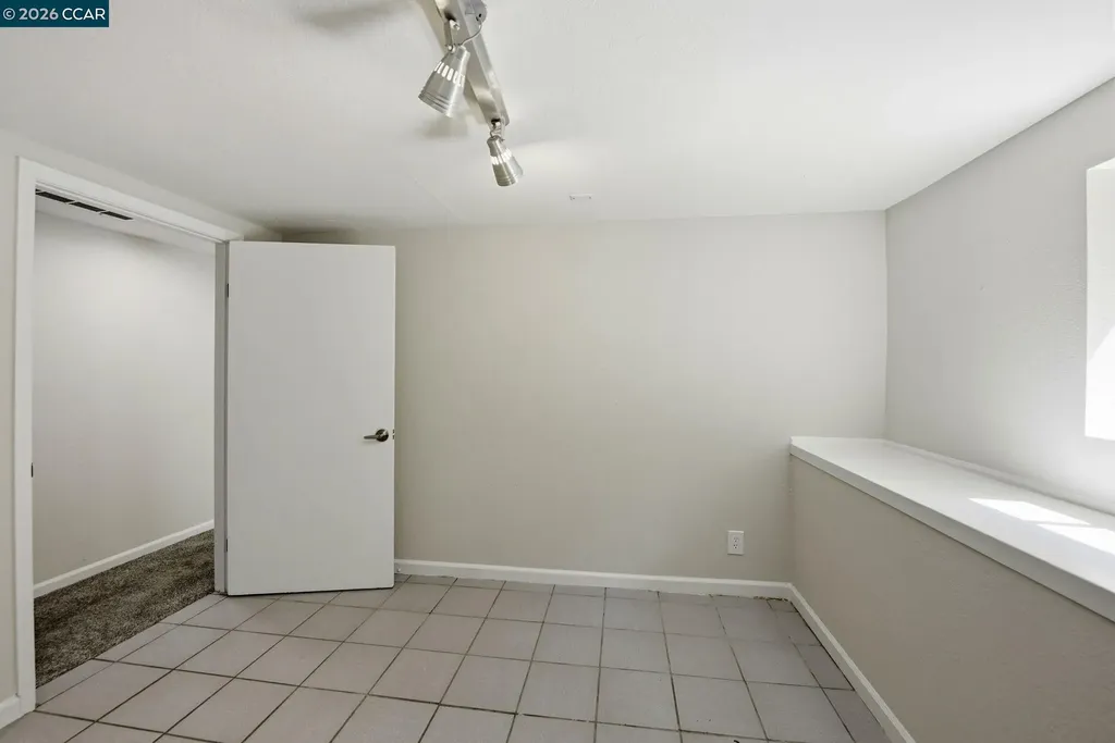 5446 Shafter Avenue Oakland CA 94618