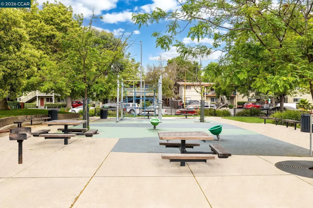 2561 Camara Circle Concord CA 94520