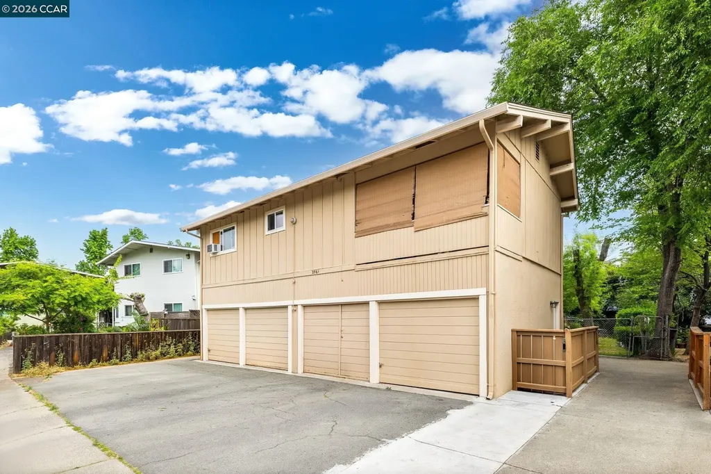 2561 Camara Circle Concord CA 94520