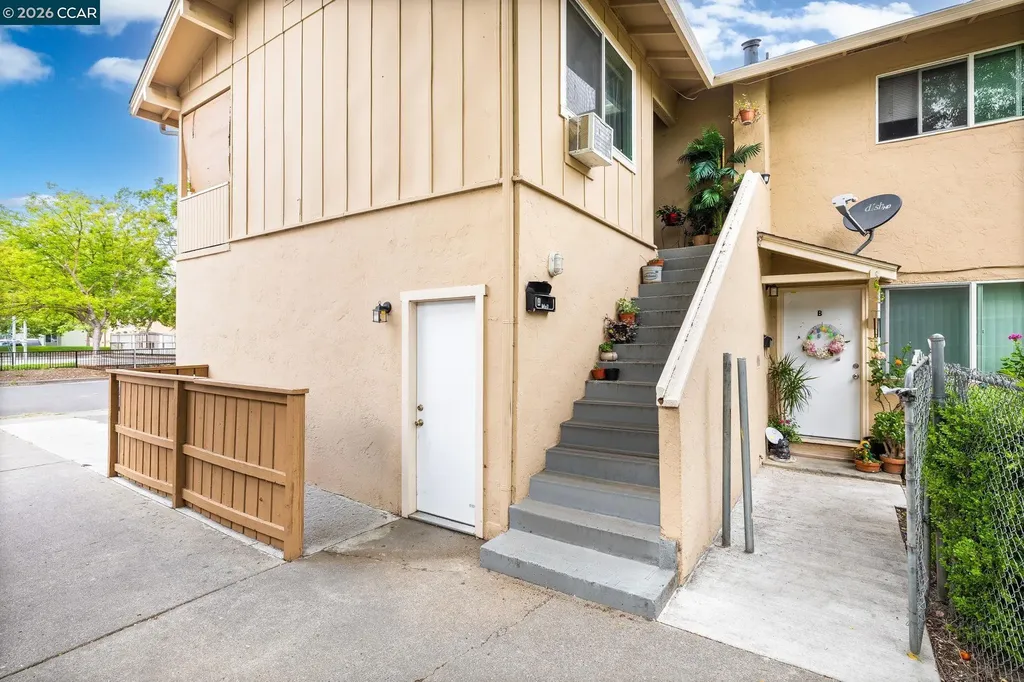 2561 Camara Circle Concord CA 94520