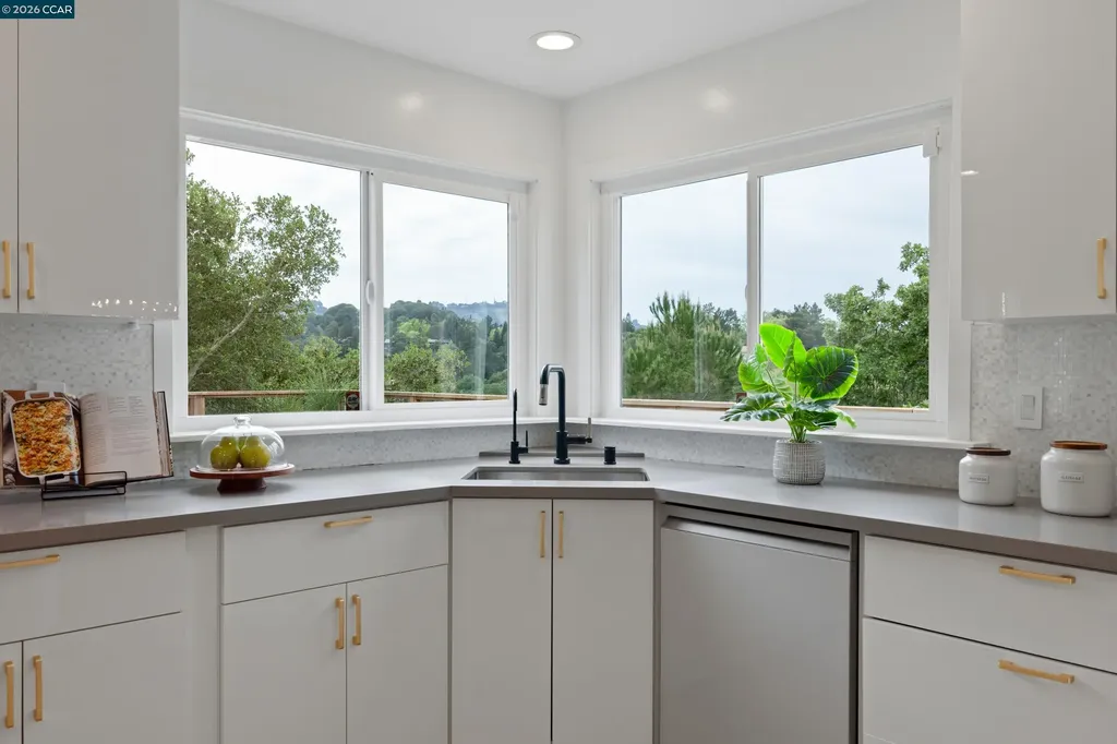 5 Wanda Lane Orinda CA 94563