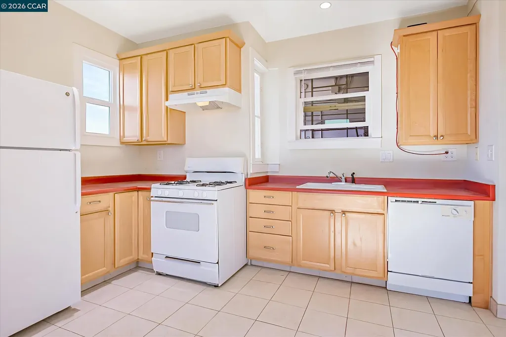 2004 Emerson Street Berkeley CA 94703