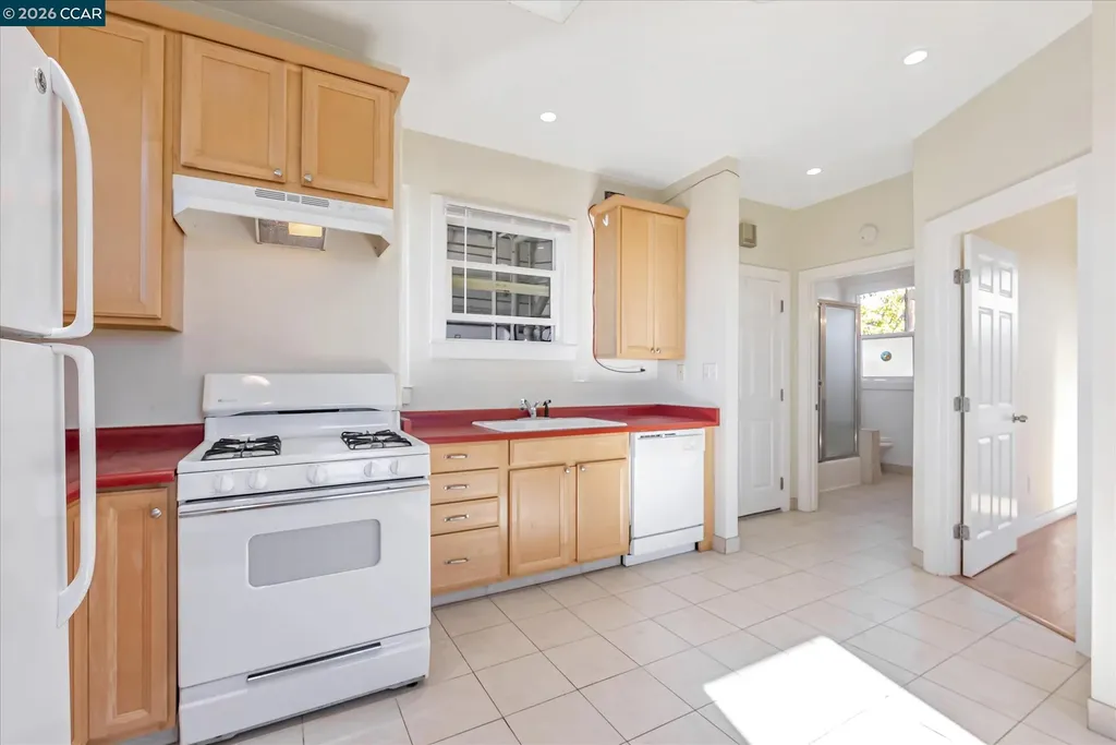 2004 Emerson Street Berkeley CA 94703