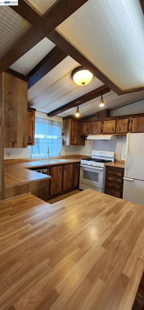 1537 Balein Court Hayward CA 94544