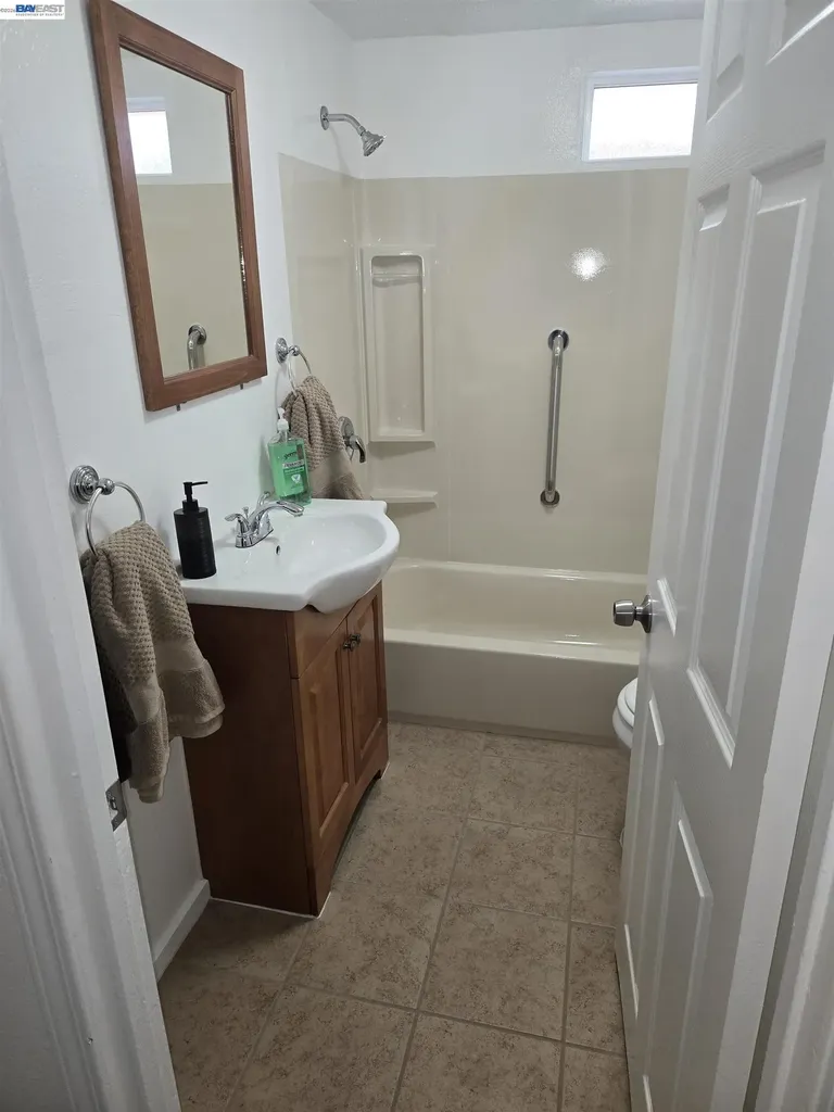 1840 6th North Richmond CA 94801