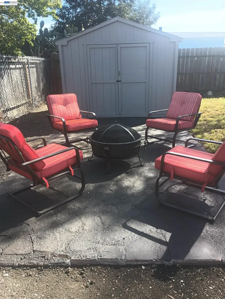1840 6th North Richmond CA 94801
