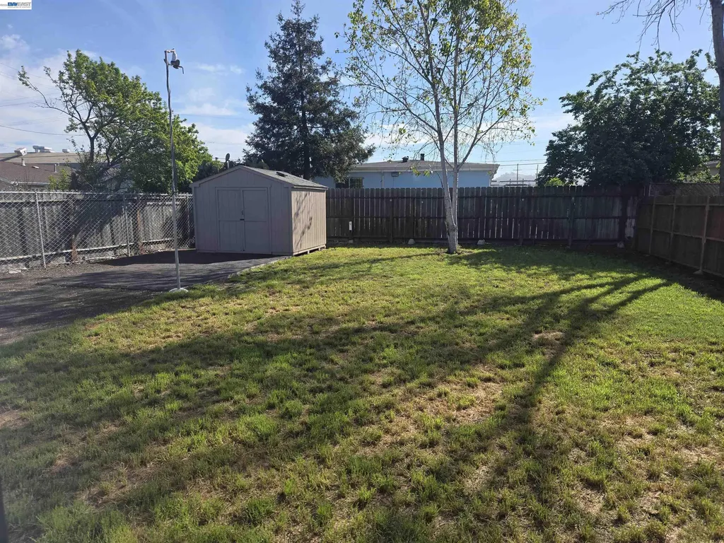 1840 6th North Richmond CA 94801