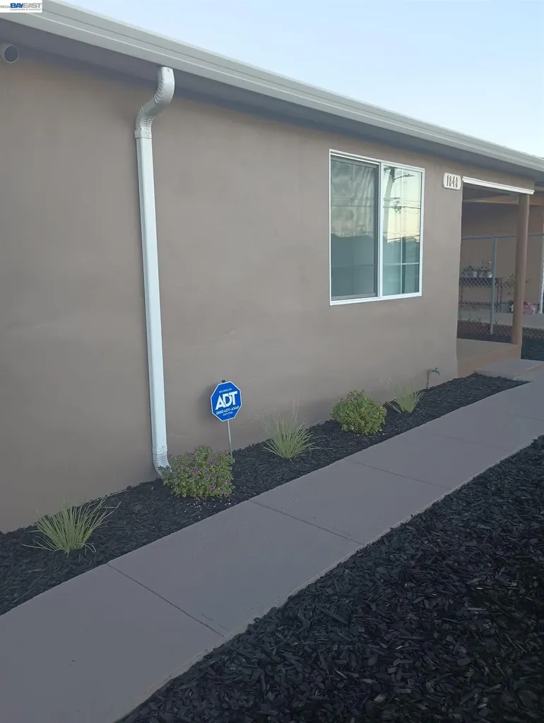 1840 6th North Richmond CA 94801