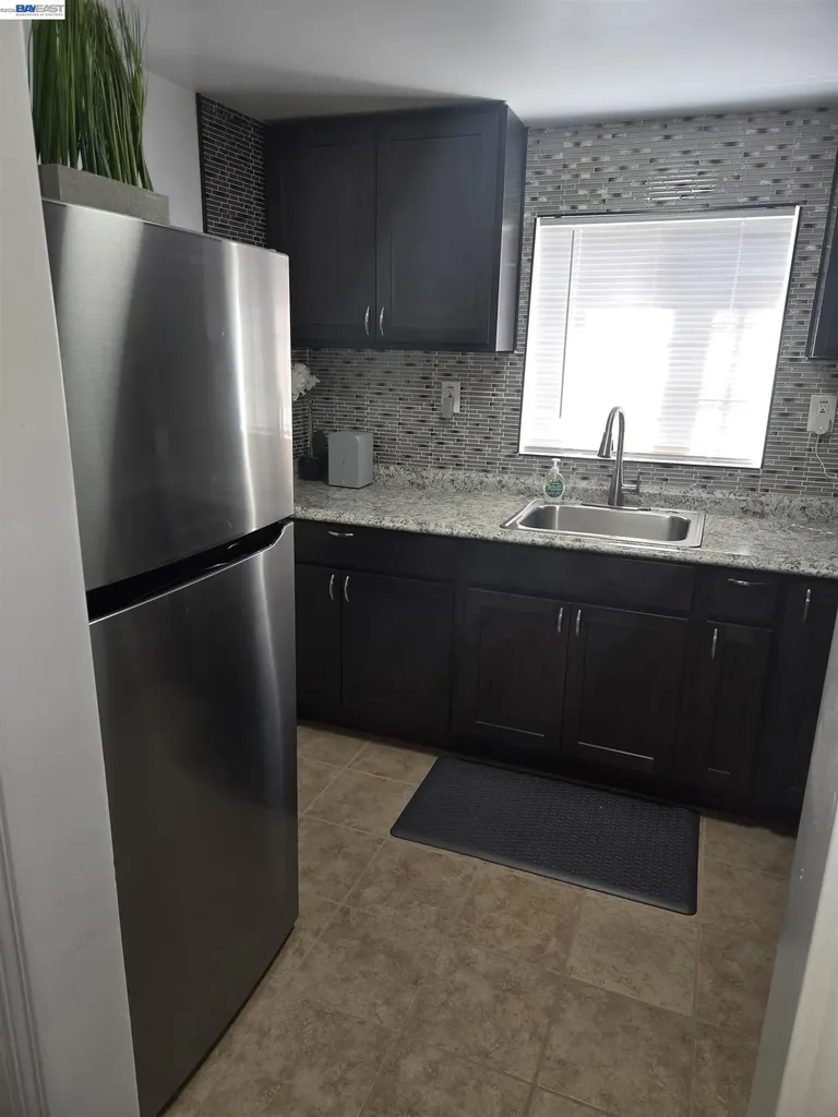 1840 6th North Richmond CA 94801