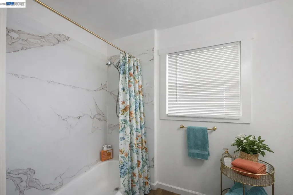 2218 82nd Avenue Oakland CA 94605