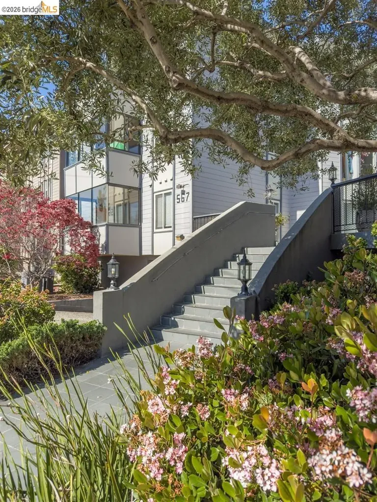 567 Oakland Avenue Oakland CA 94611