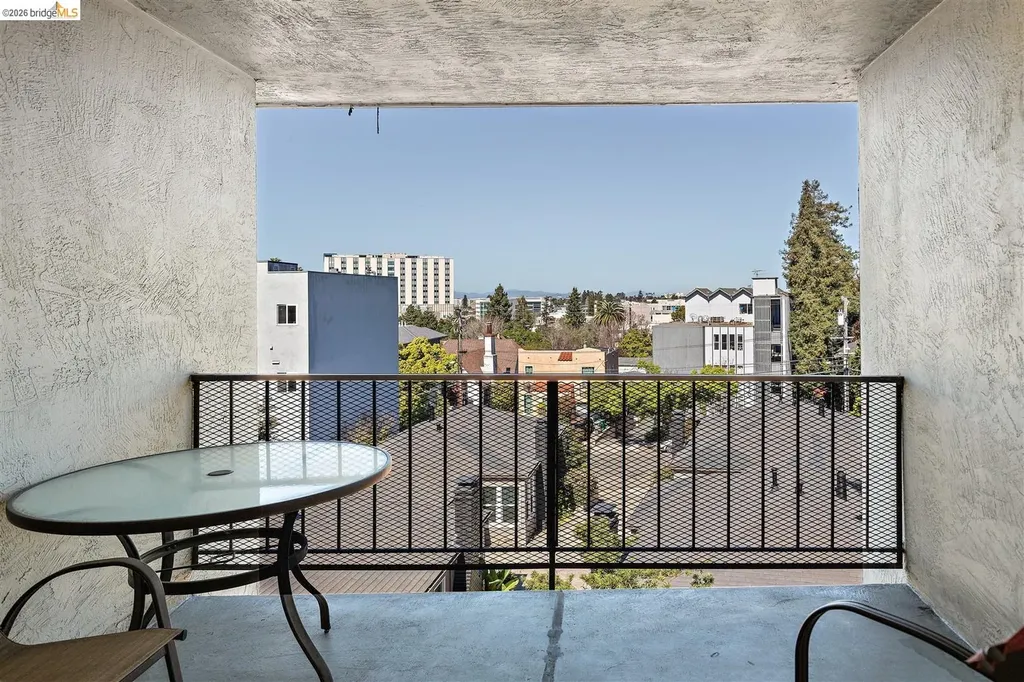 567 Oakland Avenue Oakland CA 94611