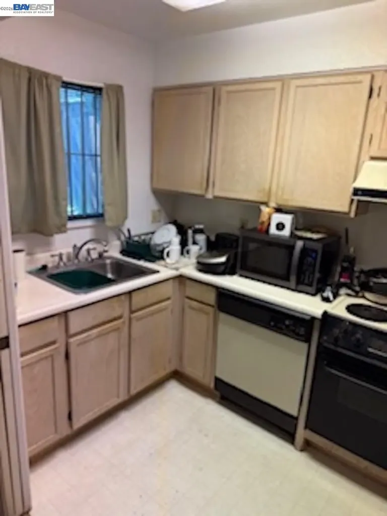 11 Rebecca Lane San Francisco CA 94124