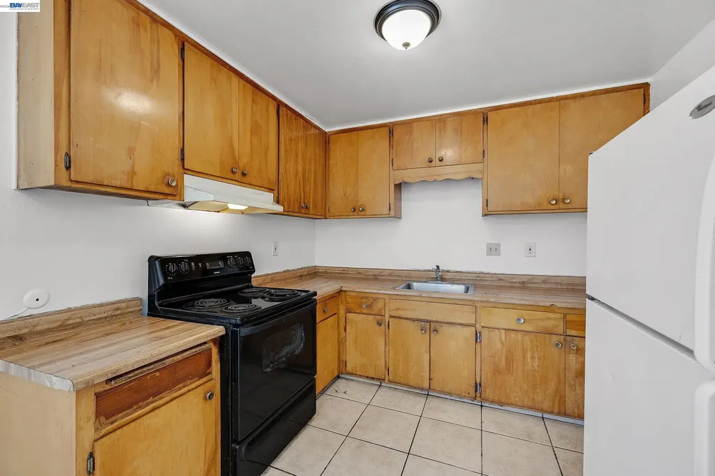 2828 22nd Avenue Oakland CA 94606
