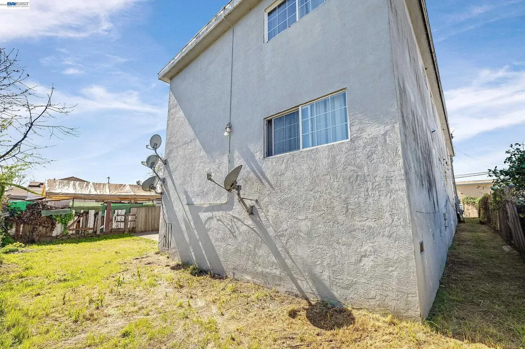 2828 22nd Avenue Oakland CA 94606