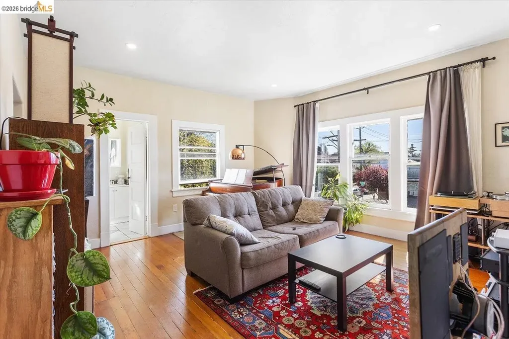 1036 60th Street Oakland CA 94608