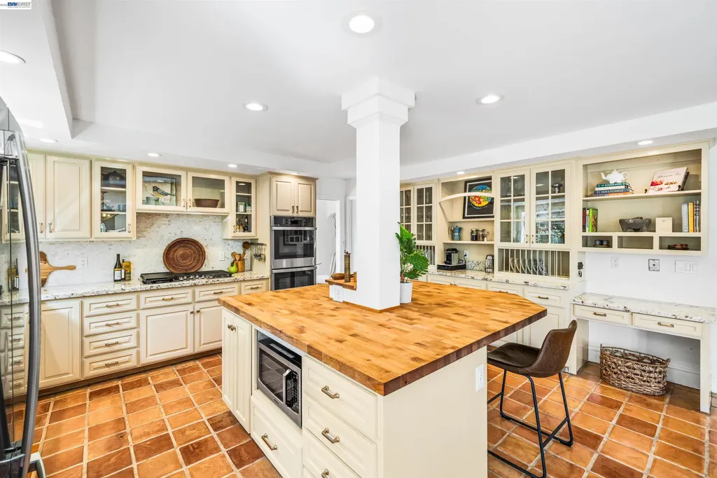 5207 Crestline Way Pleasanton CA 94566