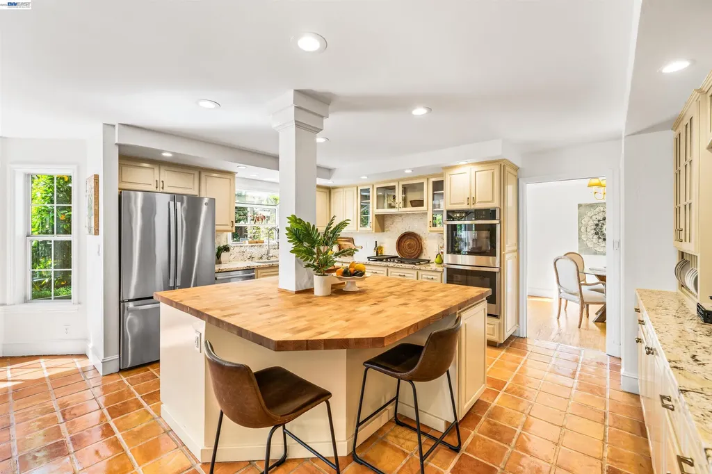 5207 Crestline Way Pleasanton CA 94566