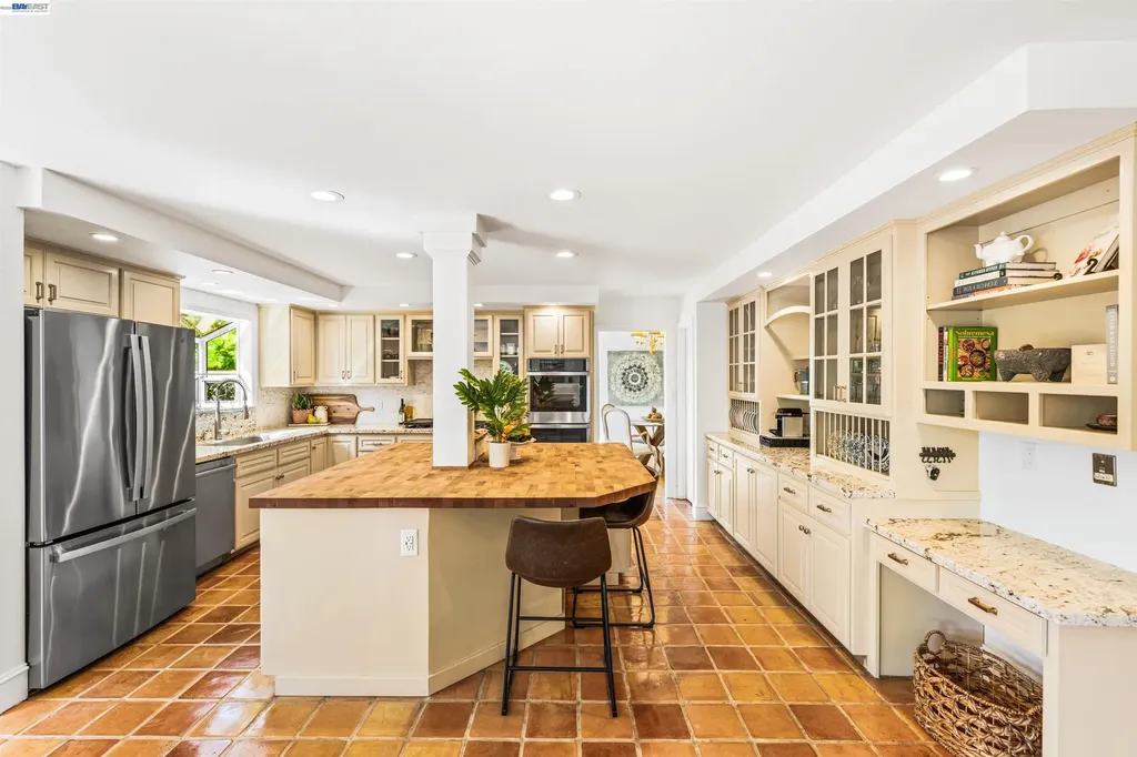 5207 Crestline Way Pleasanton CA 94566