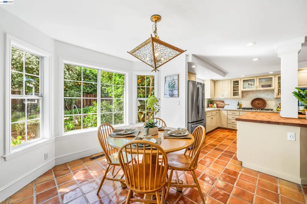 5207 Crestline Way Pleasanton CA 94566