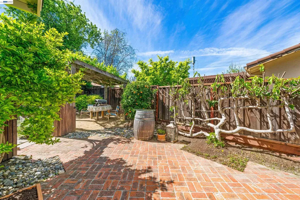 5207 Crestline Way Pleasanton CA 94566