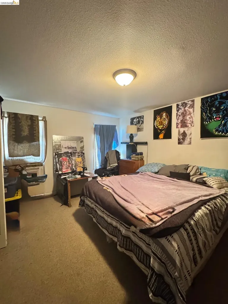 27 Robinson Avenue Pittsburg CA 94565