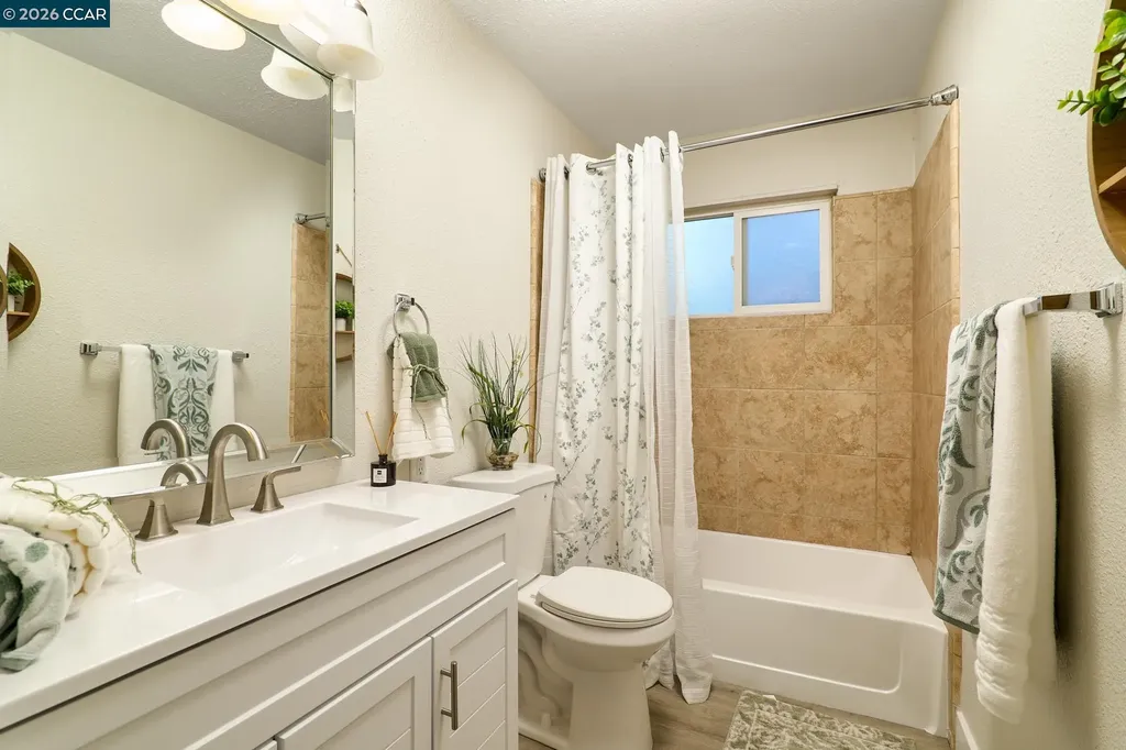 48 Leland Road Pittsburg CA 94565