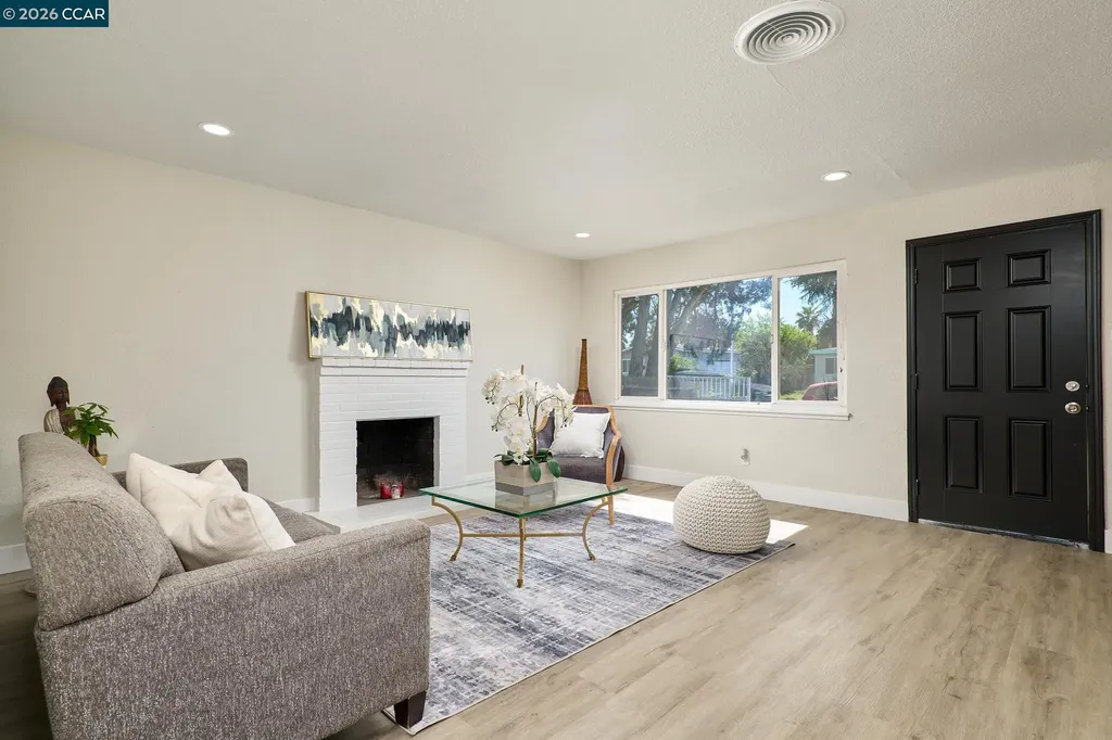 48 Leland Road Pittsburg CA 94565