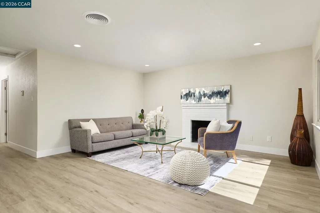 48 Leland Road Pittsburg CA 94565