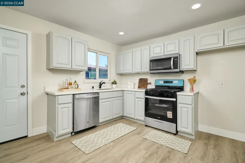 48 Leland Road Pittsburg CA 94565