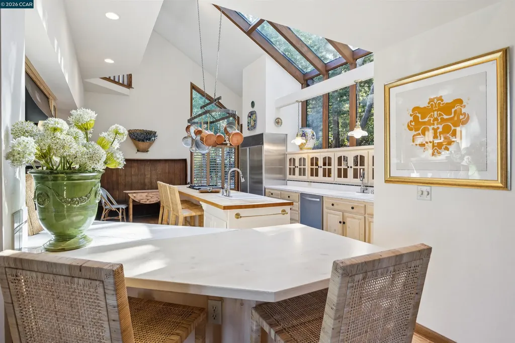 85 La Cuesta Road Orinda CA 94563