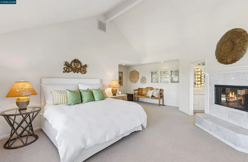 85 La Cuesta Road Orinda CA 94563
