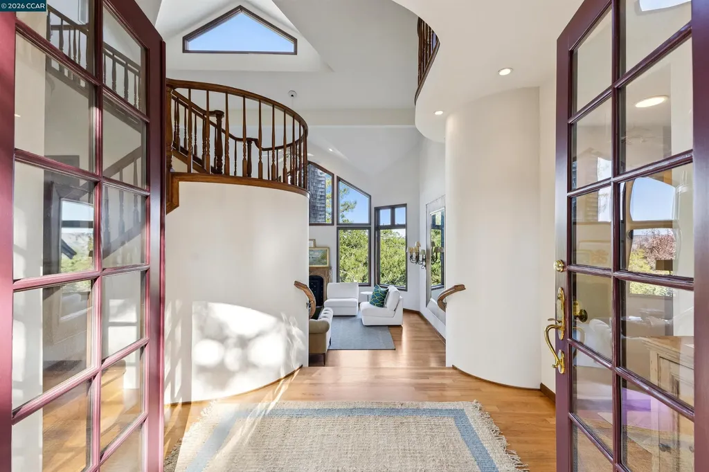 85 La Cuesta Road Orinda CA 94563