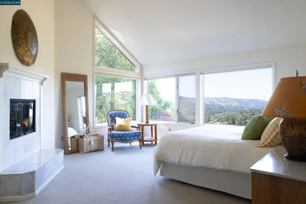 85 La Cuesta Road Orinda CA 94563